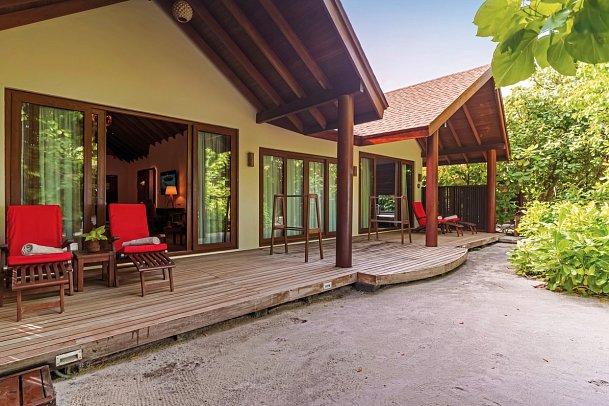 Reethi Faru Resort - Wohnbeispiel Deluxe Beach Suite (Zimmercodierungen WB2 & WB7)