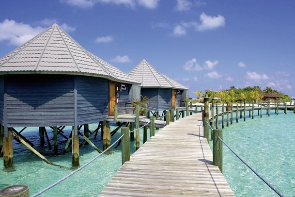 Komandoo Island Resort & Spa - Wohnbeispiel Jacuzzi Water Villa (Zimmercodierungen VX1, VX8, UD4 & VD4)