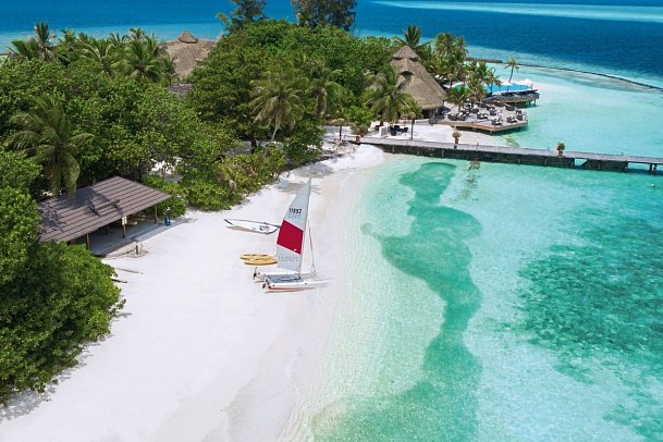 Komandoo Island Resort & Spa