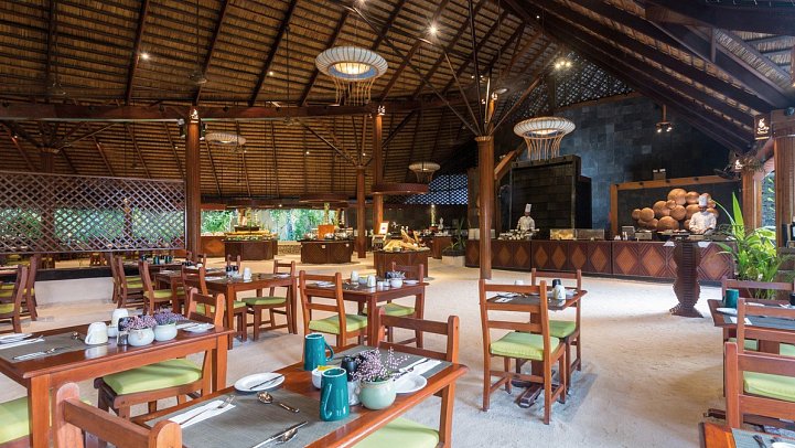 Kuredu Island Resort & Spa