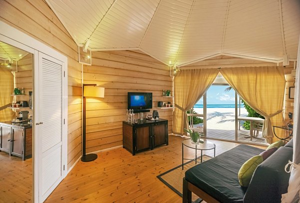 Kuredu Island Resort & Spa - Wohnbeispiel O Jacuzzi Beach Villa (Zimmercodierung VO2)