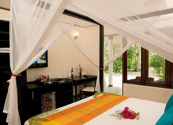 Vilamendhoo Island Resort & Spa - Wohnbeispiel Tropical Villa (Zimmercodierungen VB4 & VV1)