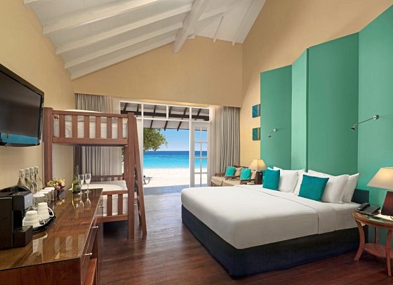 ADAARAN Select Meedhupparu - Wohnbeispiel Family Beach Villa (Zimmercodierungen FB1, FB2, FB3, FV1 & FV3)