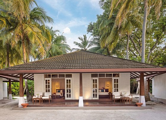 ADAARAN Select Meedhupparu - Wohnbeispiel Deluxe Family Beach Villa (Zimmercodierung FB2)