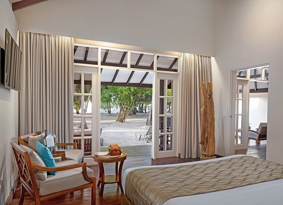 ADAARAN Select Meedhupparu - Wohnbeispiel Deluxe Family Beach Villa (Zimmercodierung FB2)