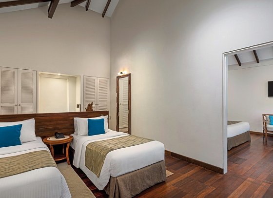 ADAARAN Select Meedhupparu - Wohnbeispiel Deluxe Family Beach Villa (Zimmercodierung FB2)