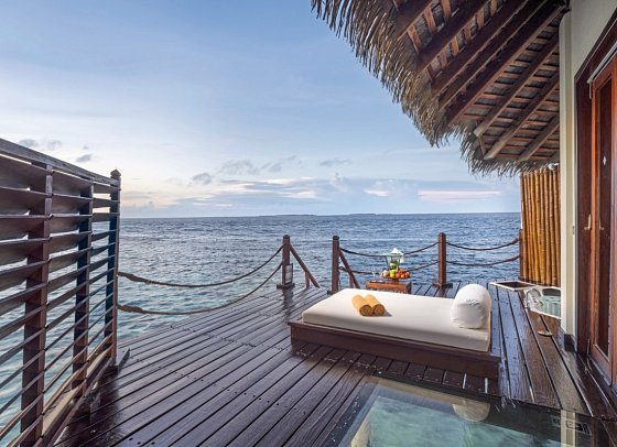 ADAARAN Prestige Water Villas - Beispiel Terrasse Water Villa (Zimmercodierungen VX1 & VV1)