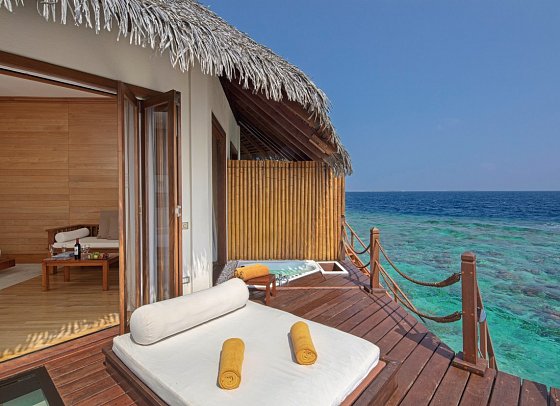 ADAARAN Prestige Water Villas - Beispiel Terrasse Water Villa (Zimmercodierungen VX1 & VV1)