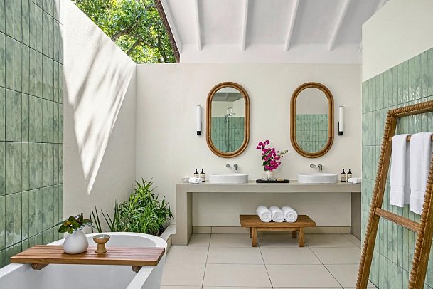 NH Collection Maldives Reethi Resort - Beispiel Bad Two Bedroom Family Villa with Pool (Zimmercodierung VB4)