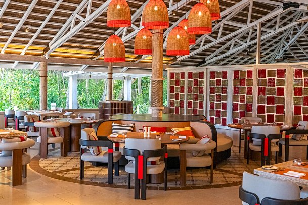 NH Collection Maldives Reethi Resort