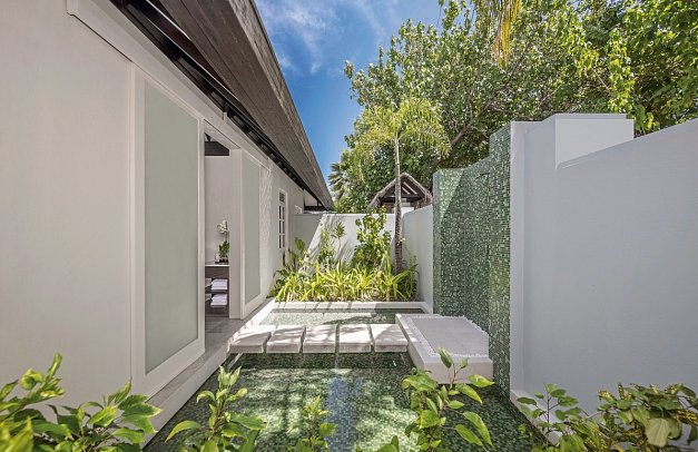 Naladhu Private Island Maldives - Beach House mit Pool (Zimmercodierung VB1)