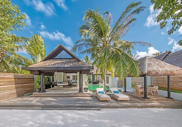 Naladhu Private Island Maldives - Beach House mit Pool (Zimmercodierung VB1)