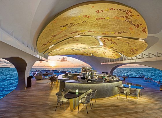 The St. Regis Maldives Vommuli Resort - Whale Bar