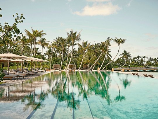 Patina Maldives, Fari Islands