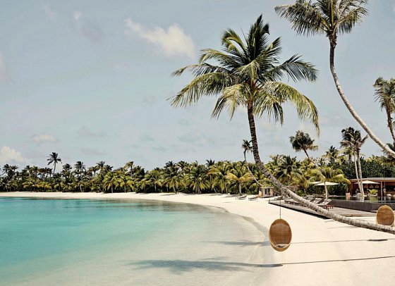 Patina Maldives, Fari Islands