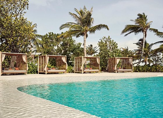 Patina Maldives, Fari Islands