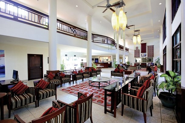 Hulhule Island Hotel