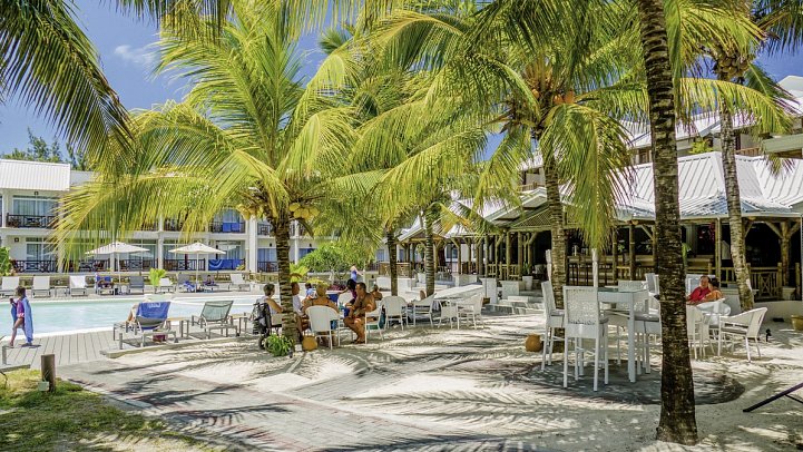 Le Peninsula Bay Beach Resort & Spa