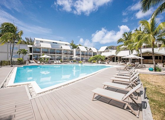 Le Peninsula Bay Beach Resort & Spa