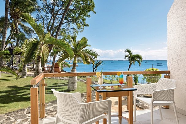 Coral Azur Beach Resort - Coral Signature Beachfront Terrasse (Zimmercodierung UBO)