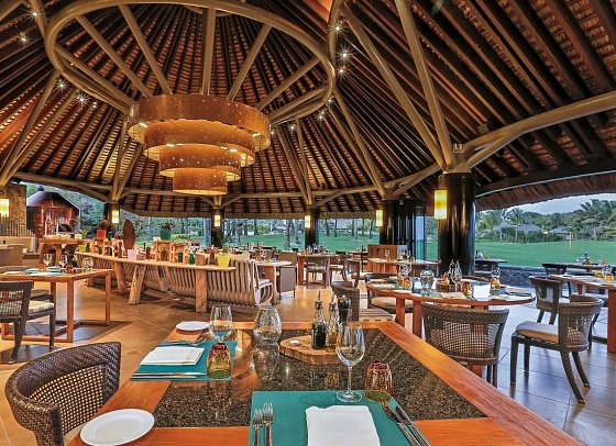 The Bay Club at Anahita