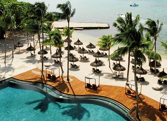 The Bay Club at Anahita