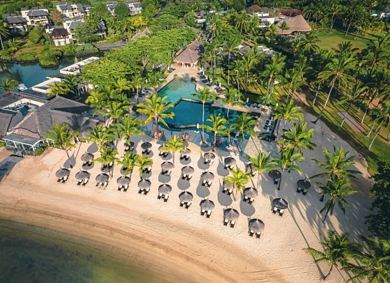 The Bay Club at Anahita