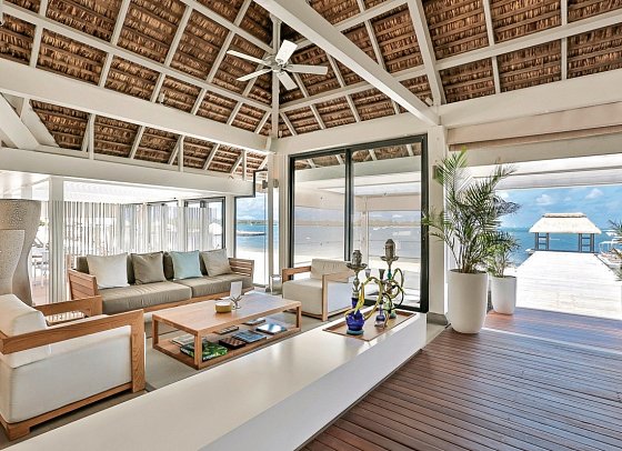The Bay Club at Anahita