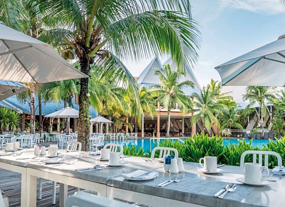 Victoria Beachcomber Resort & Spa