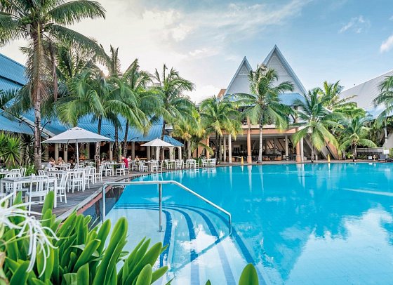 Victoria Beachcomber Resort & Spa