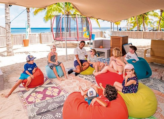 Victoria Beachcomber Resort & Spa