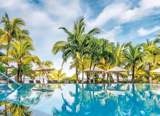 Victoria Beachcomber Resort & Spa