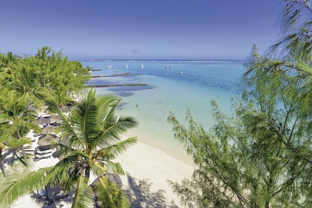 Paradis Beachcomber Golf Resort & Spa