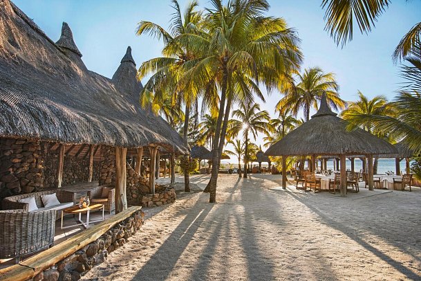 Paradis Beachcomber Golf Resort & Spa