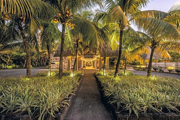 Paradis Beachcomber Golf Resort & Spa
