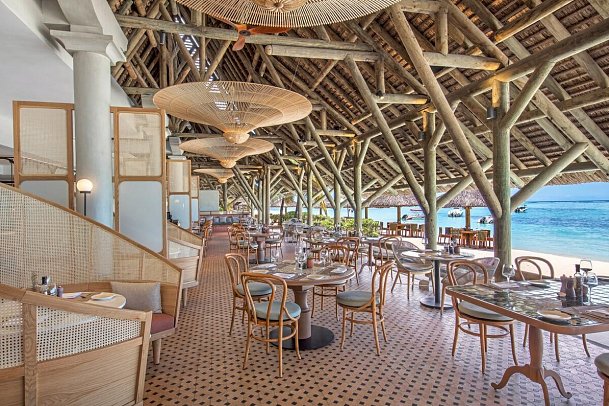 Paradis Beachcomber Golf Resort & Spa