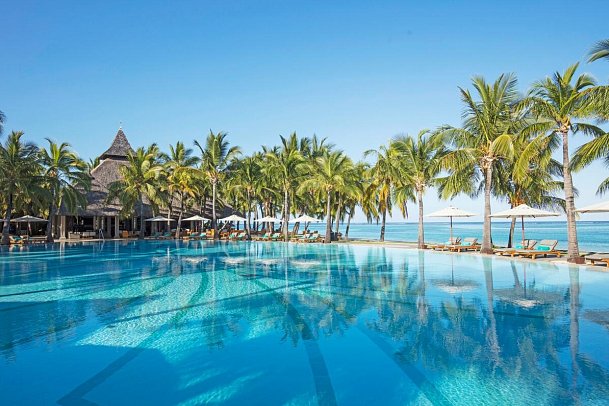 Paradis Beachcomber Golf Resort & Spa