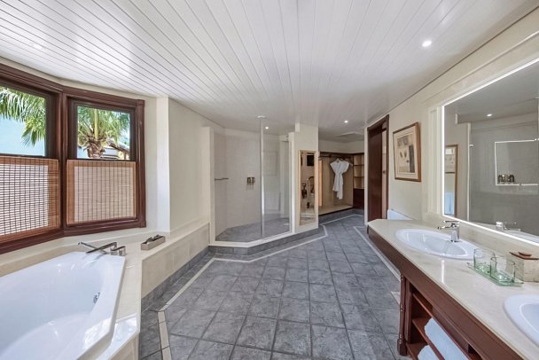 Dinarobin Beachcomber Golf Resort & Spa - Badezimmer Senior Suite Beachfront (Zimmercodierungen WB1 & WH1)