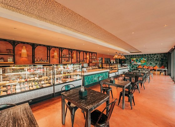 Radisson Blu Azuri Resort & Spa