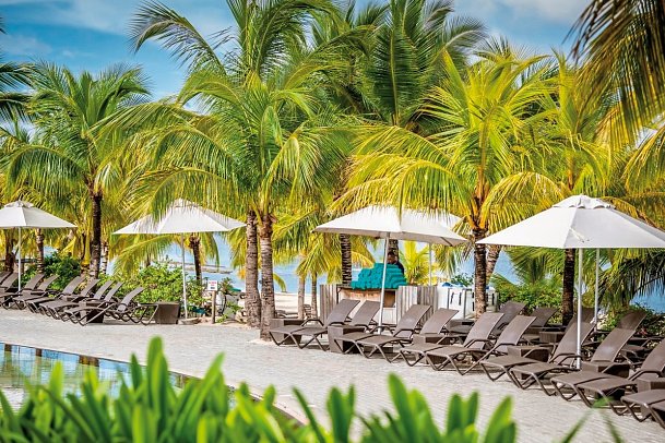 Victoria for 2 Beachcomber Resort & Spa