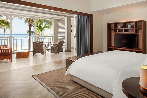 The St. Regis Le Morne Resort, Mauritius - Wohnbeispiel Heritage Balcony Junior Suite (Zimmercodierungen JBD & JHD)