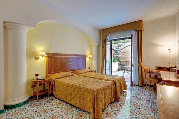 Grand Hotel President - Wohnbeispiel Doppelzimmer Economy (Zimmercodierung DE1)