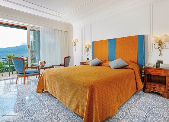 Grand Hotel Capodimonte - Wohnbeispiel Doppelzimmer seitl. Meerblick (Zimmercodierung D1N)