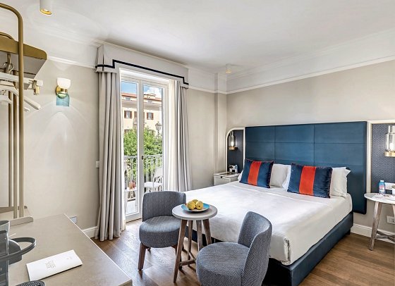Hotel Mediterraneo Sorrento - Wohnbeispiel Doppelzimmer Superior Gartenblick (Zimmercodierung DSG)