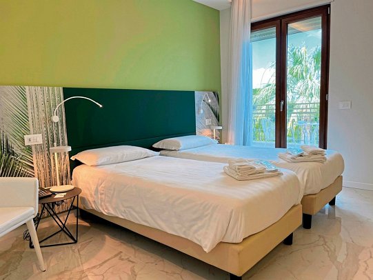 Alpha - Wohnbeispiel Doppelzimmer mit Panoramablick (Zimmercodierung DB2)