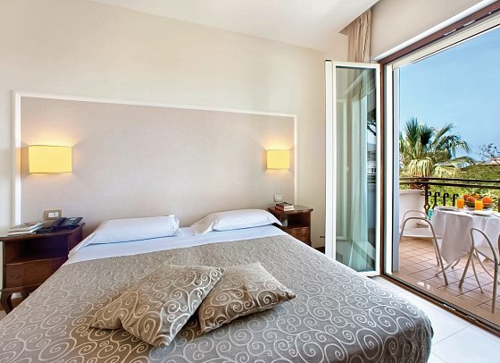Alpha - Wohnbeispiel Doppelzimmer mit Panoramablick (Zimmercodierung DB2)