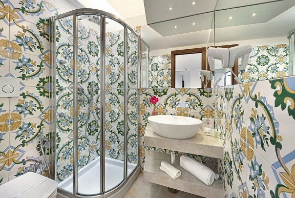 Alpha - Wohnbeispiel Doppelzimmer mit Panoramablick (Zimmercodierung DB2)