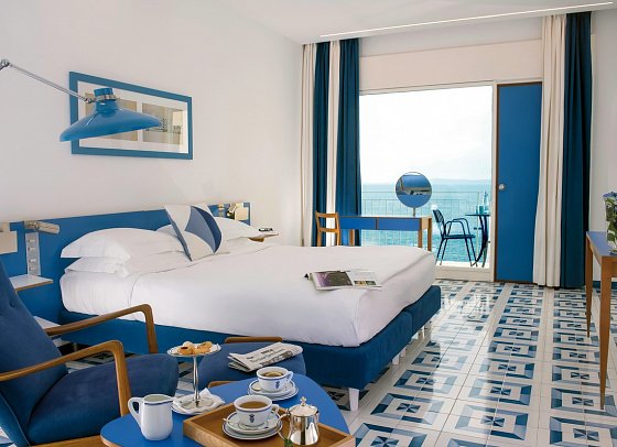 Parco dei Principi - Wohnbeispiel Doppelzimmer Deluxe Meerblick (Zimmercodierung DDM)
