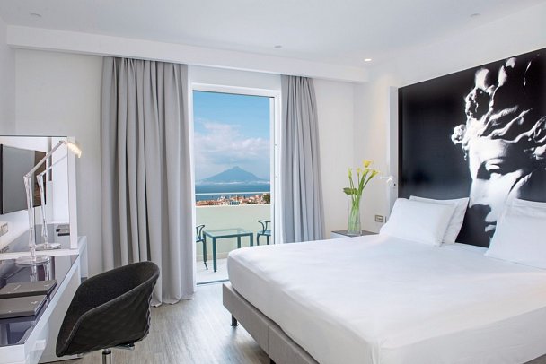Hilton Sorrento Palace - Wohnbeispiel Doppelzimmer Superior Meerblick (Zimmercodierung DSM)