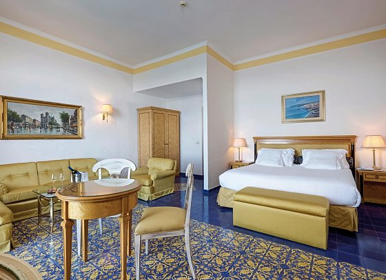 Imperial Tramontano - Wohnbeispiel Juniorsuite Meerblick (Zimmercodierung J1M)